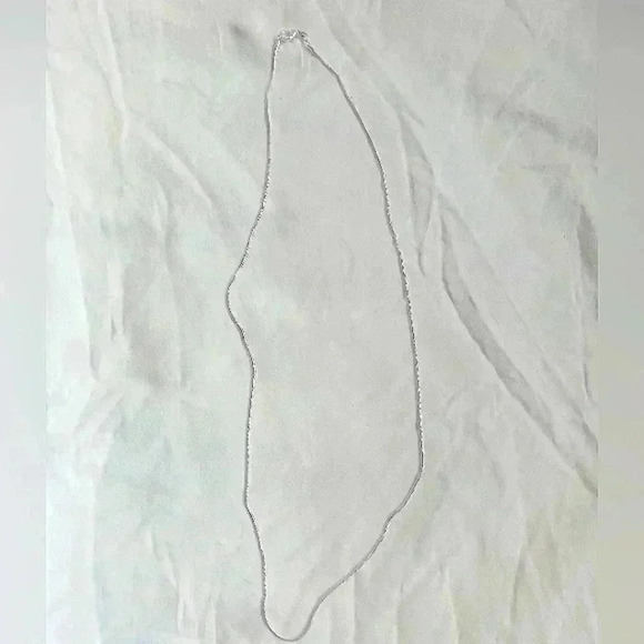 Set of 4 silver snake chains - Picture 3 of 5